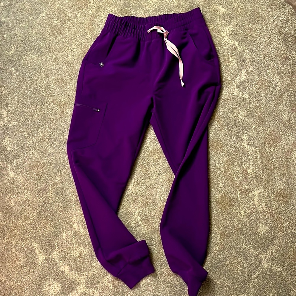 COPY - Figs Women’s Zamora High Waisted Scrub Bottoms  - Purple